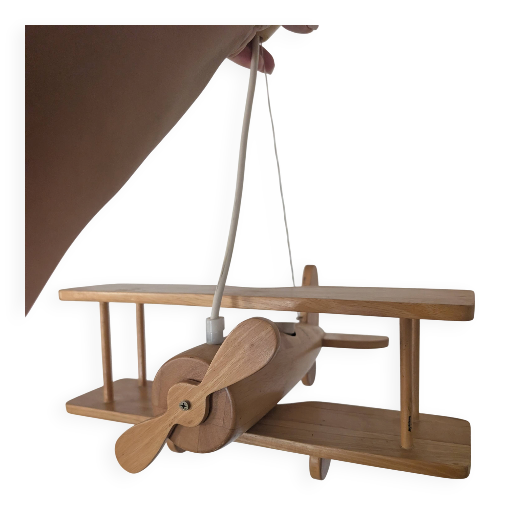 Wooden aircraft suspension