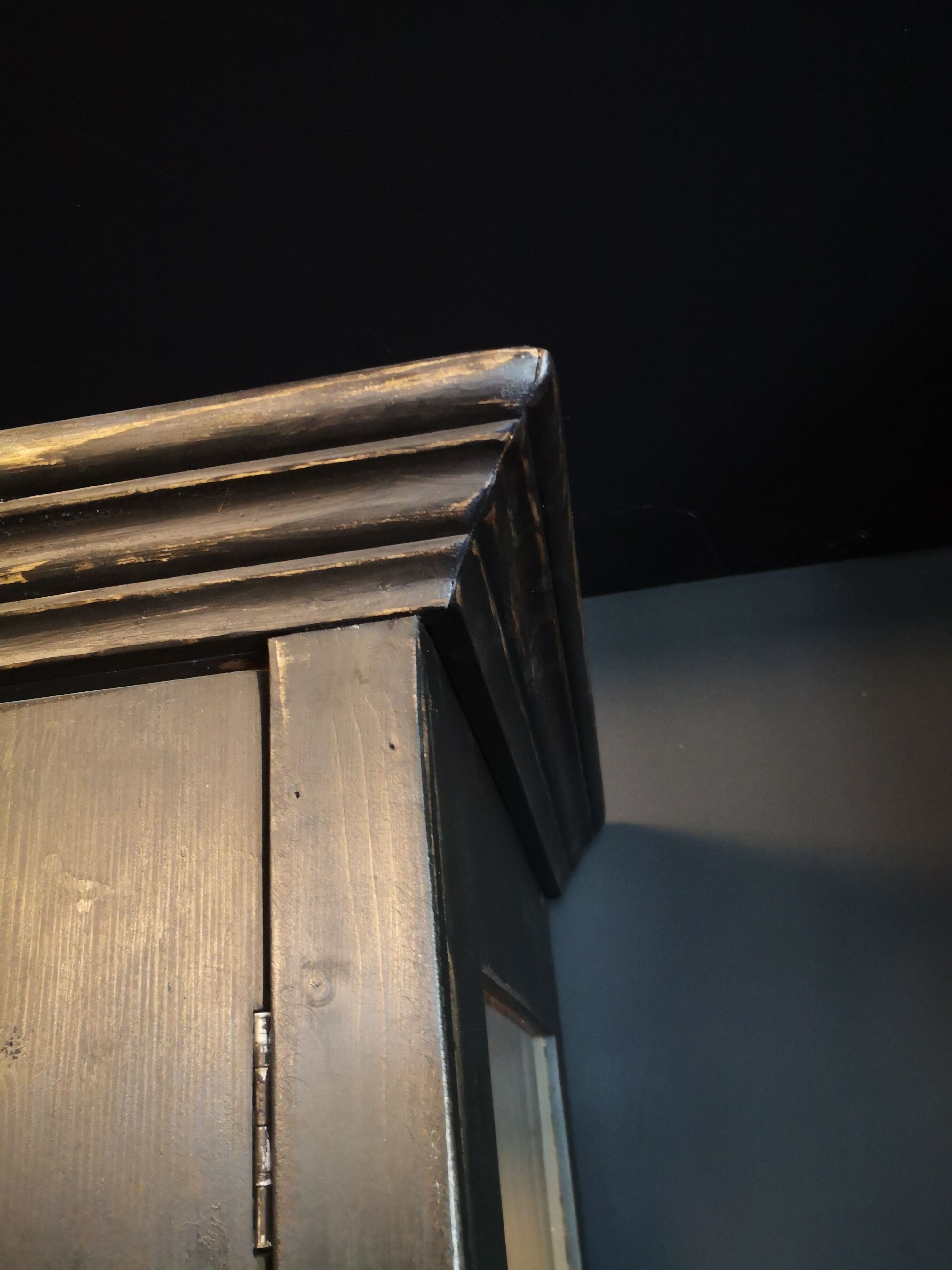 Large glazed Parisian wardrobe, showcase.