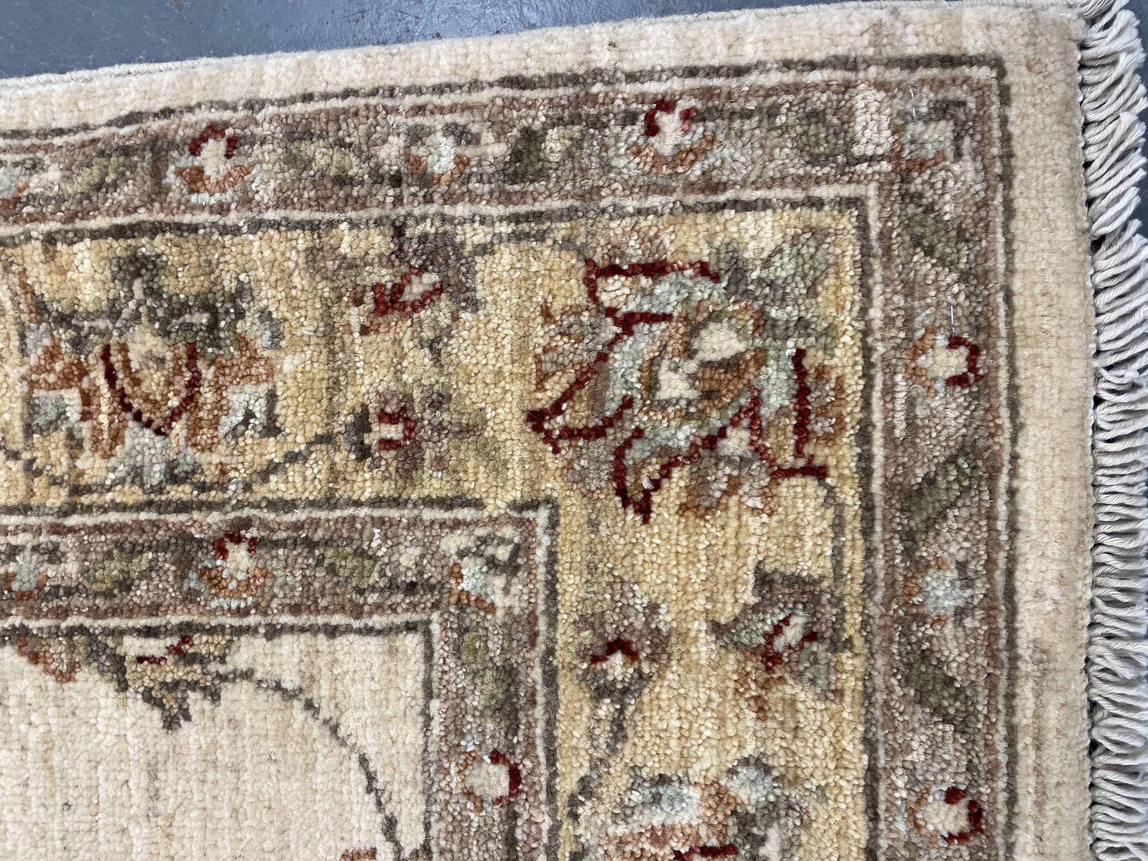 Handmade Cream Wool Rug, Traditional Floral Carpet for Bedroom Living Room