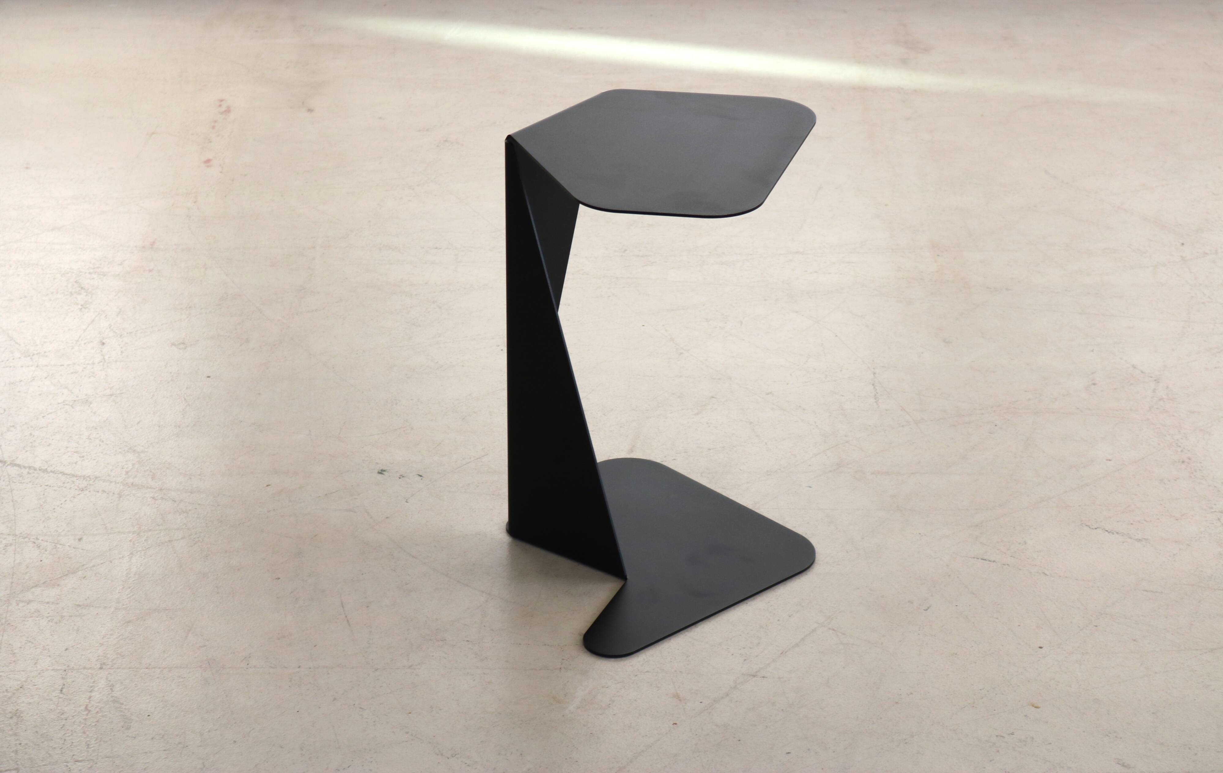 Gispen Today 972 RH side table