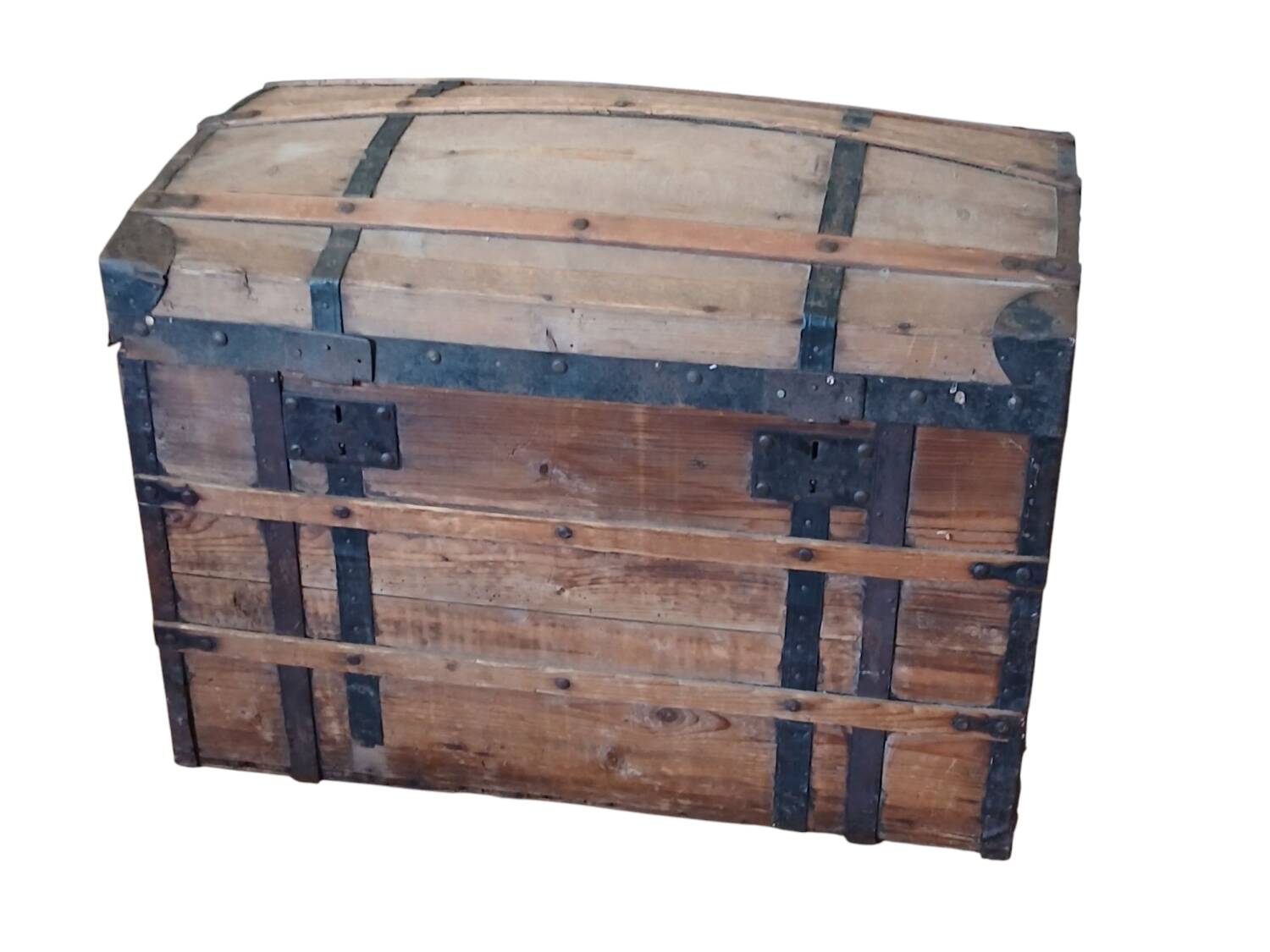 19th century stagecoach trunk