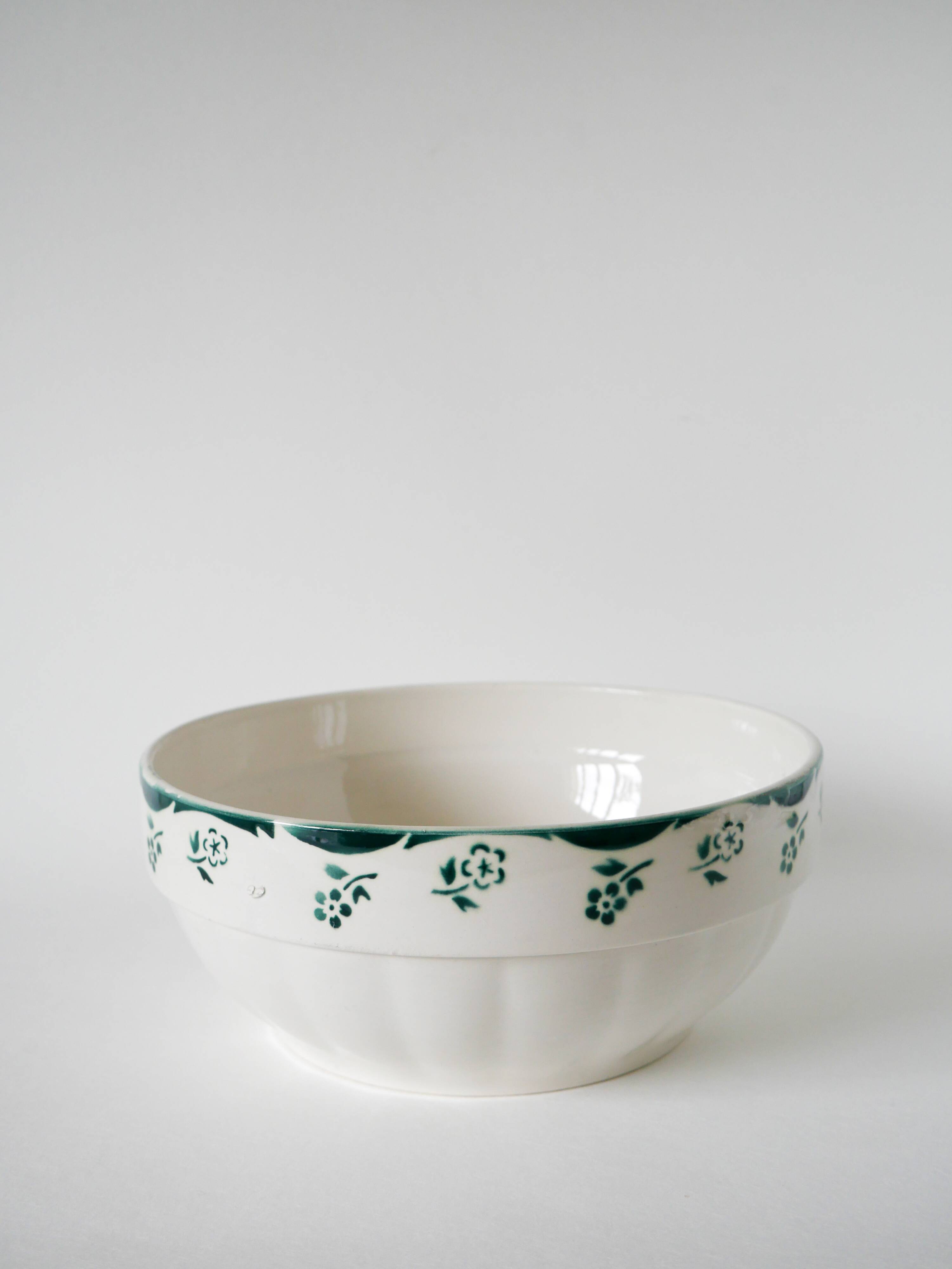 Digoin Sarreguemines green salad bowl, Avila model, 1940