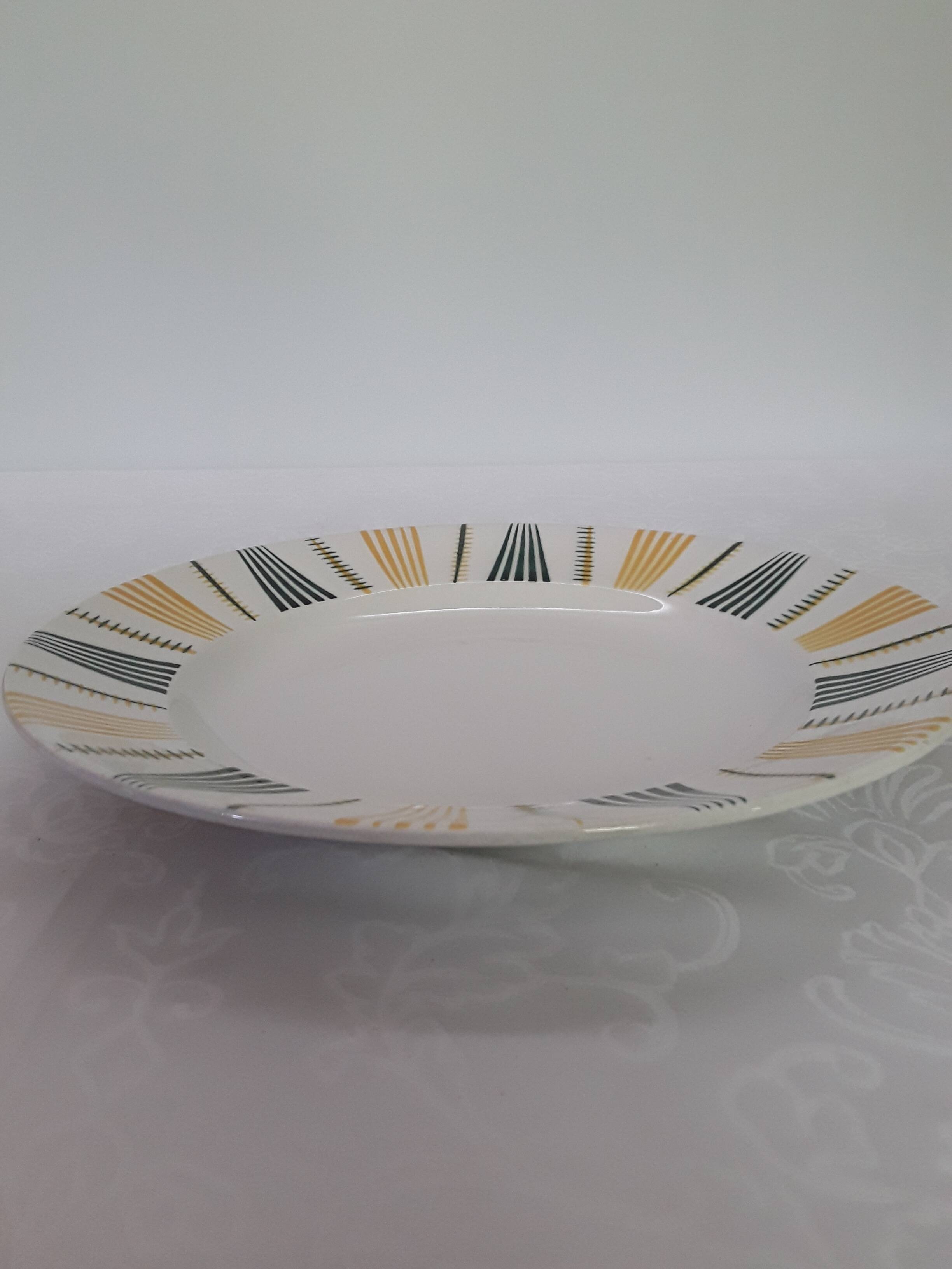 Sarreguemines and Digoin dish. France