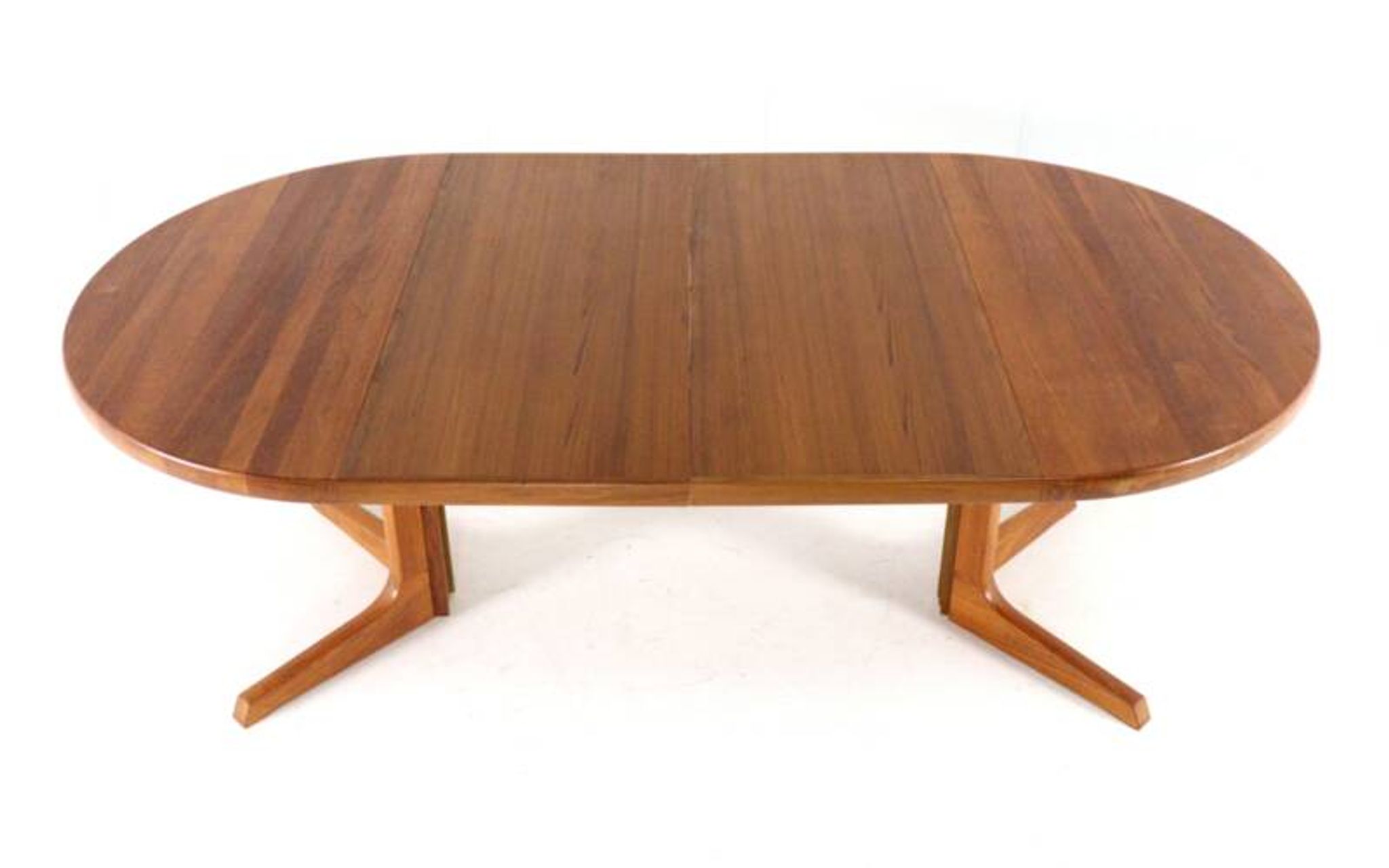 Gudme round extendable dining table 'Nabbe'