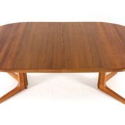 Gudme round extendable dining table 'Nabbe'