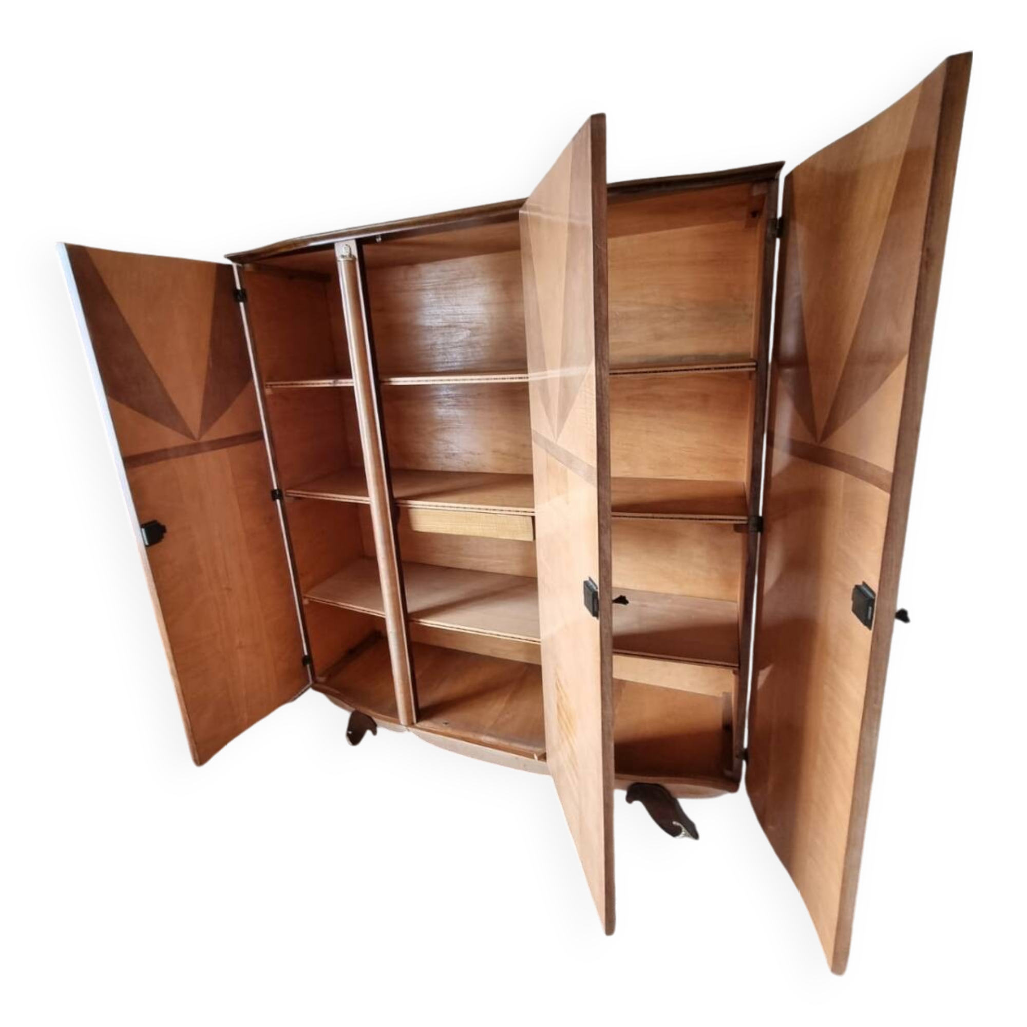 Armoire vintage