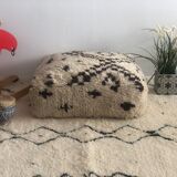 Vintage carpet pouf "Beni Ouarain"