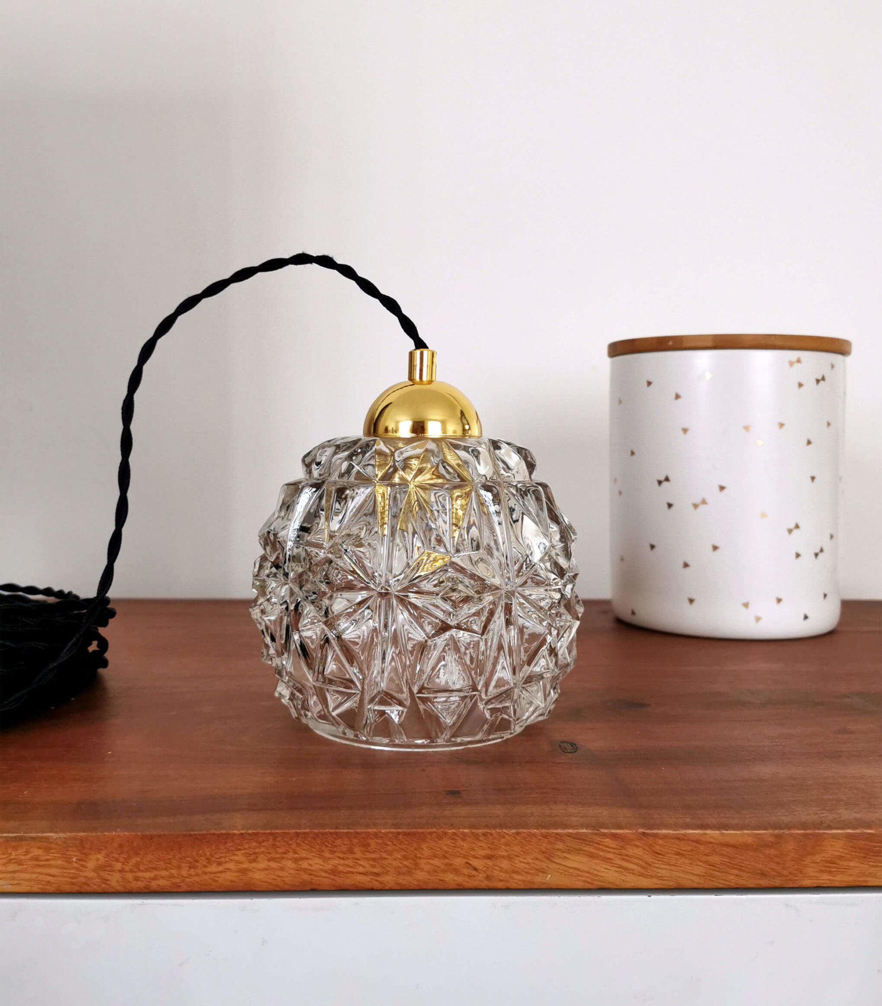 Faceted walking lamp