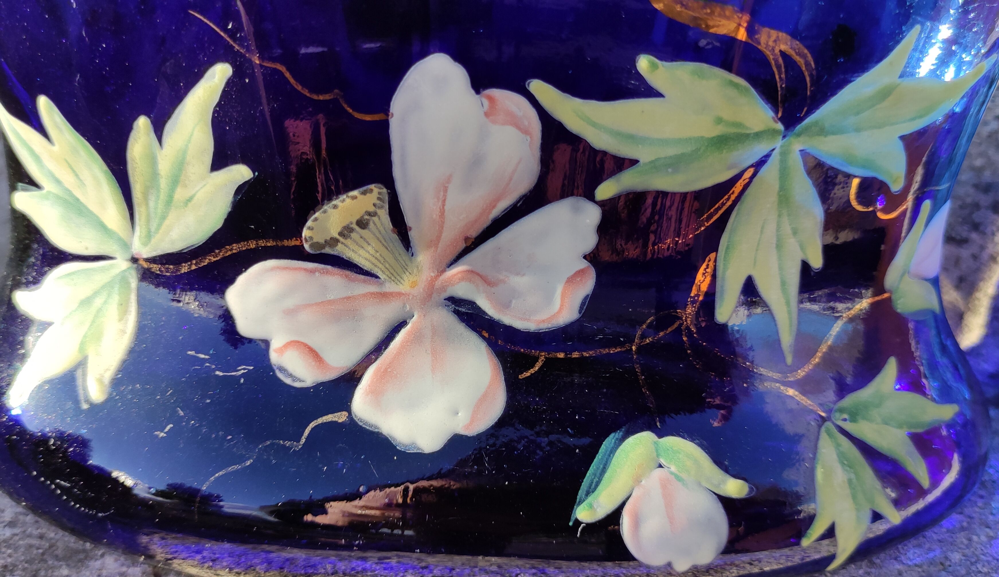Old planter enamelled floral decoration