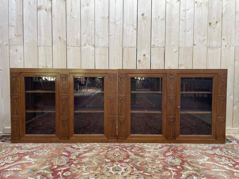 Paire de vitrine à suspendre Art Nouveau en frêne