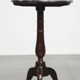 Round Antique English Oak Side Table from the 19th Century