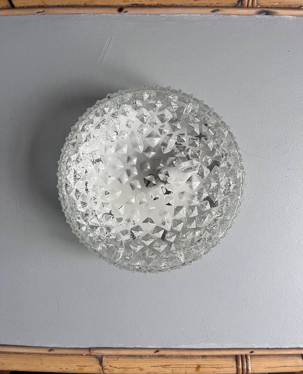 Plafonnier verre moulé vintage