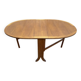 Scandinavian style gateleg table