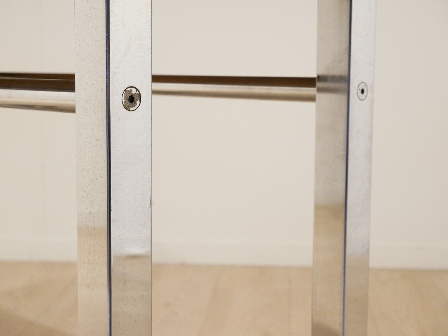 Desk 1970 in teak wood & structure chrome
