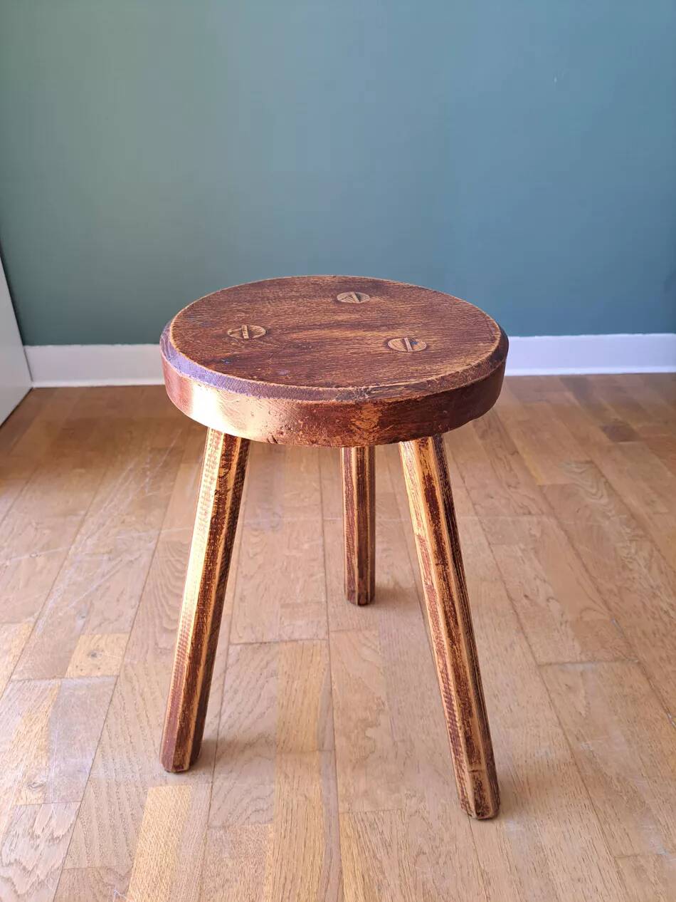 Tripod stool