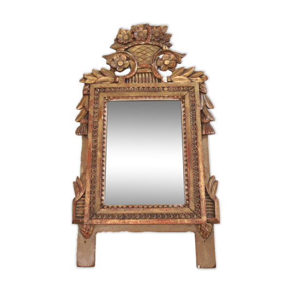 Petit miroir de dame Louis XVI en bois sculpté et doré