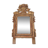 Petit miroir de dame Louis XVI en bois sculpté et doré