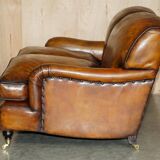 Howard & Son restored leather canapé, width 145 cm