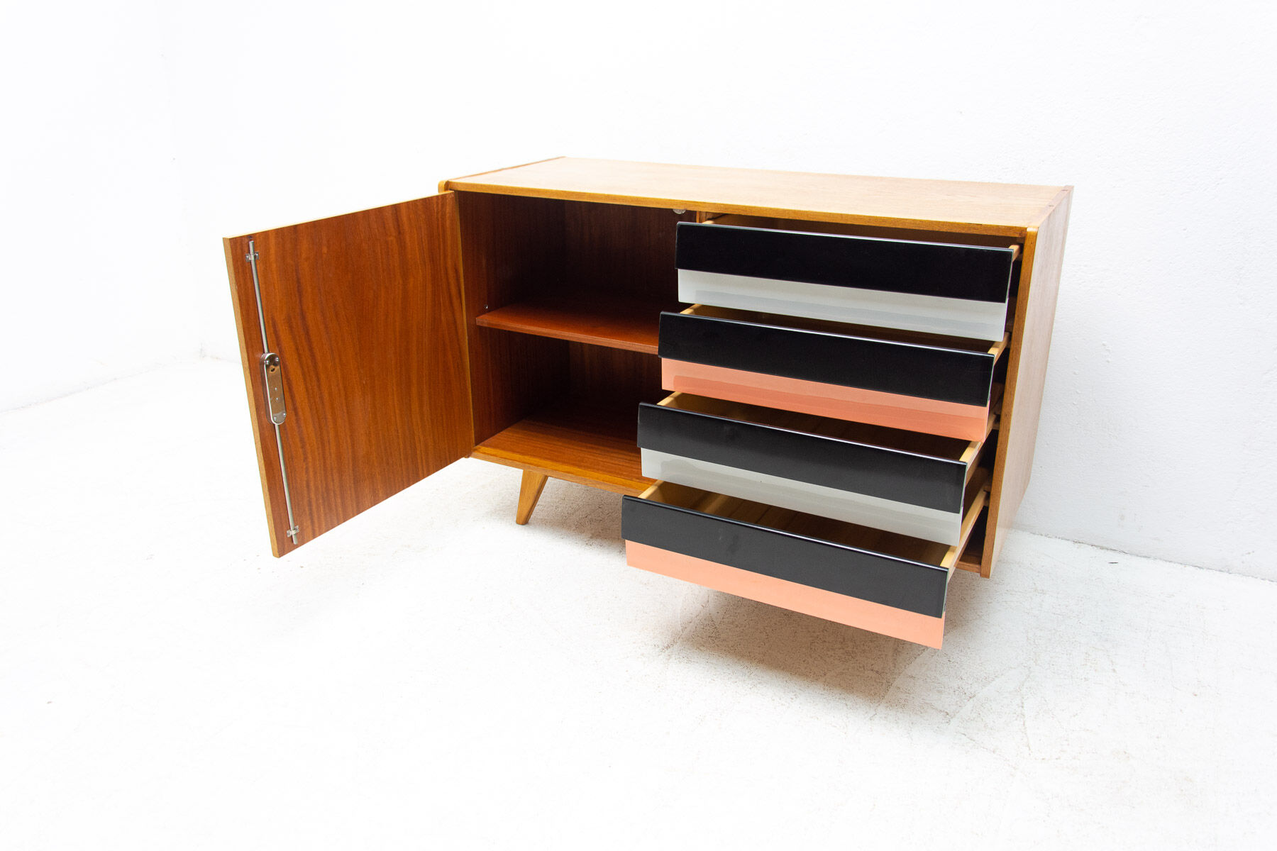 Buffet U-458 by Jiri Jiroutek, Czechoslovakia, 1960´s