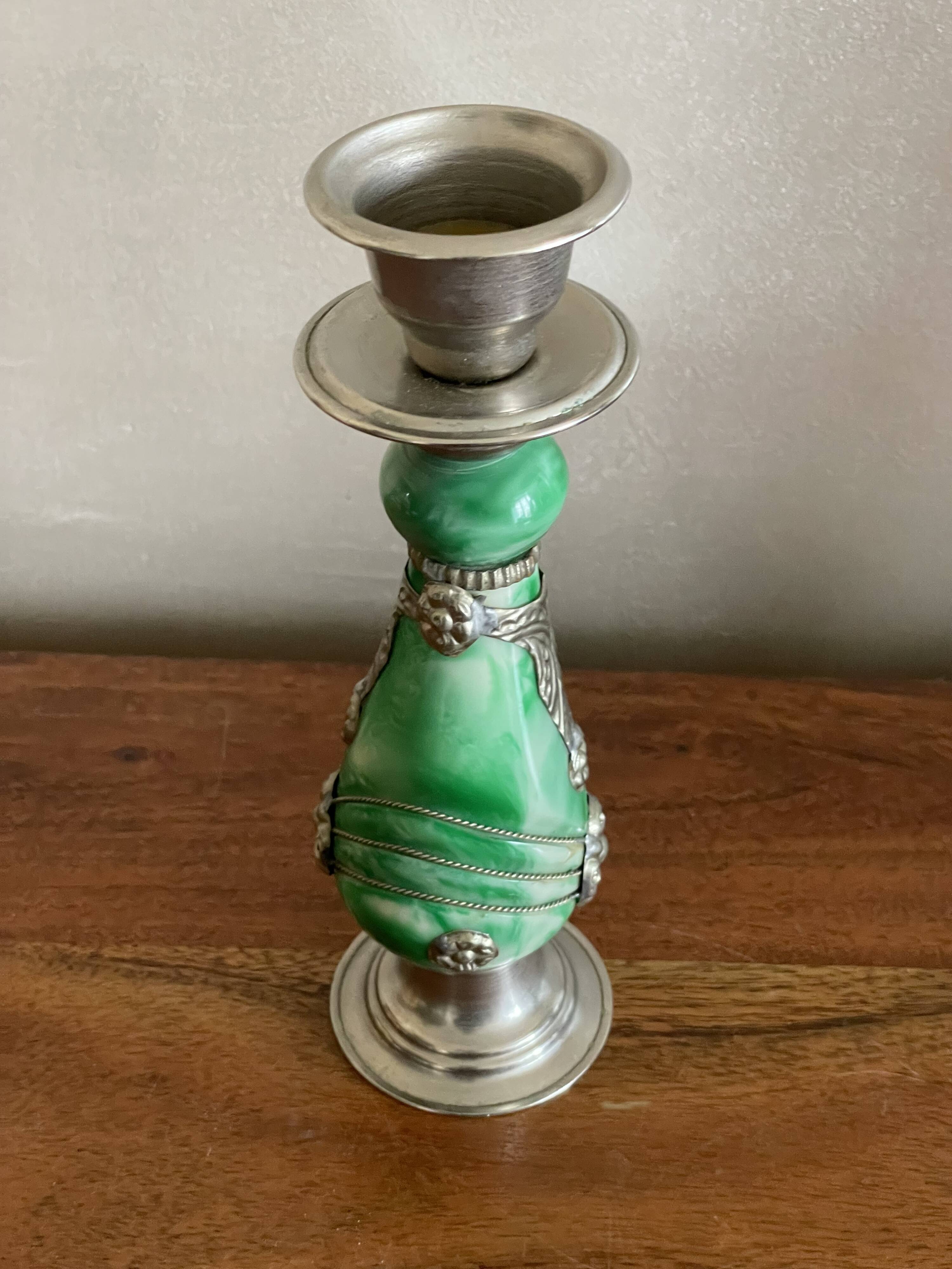 Bougeoir en pierre et métal argenté