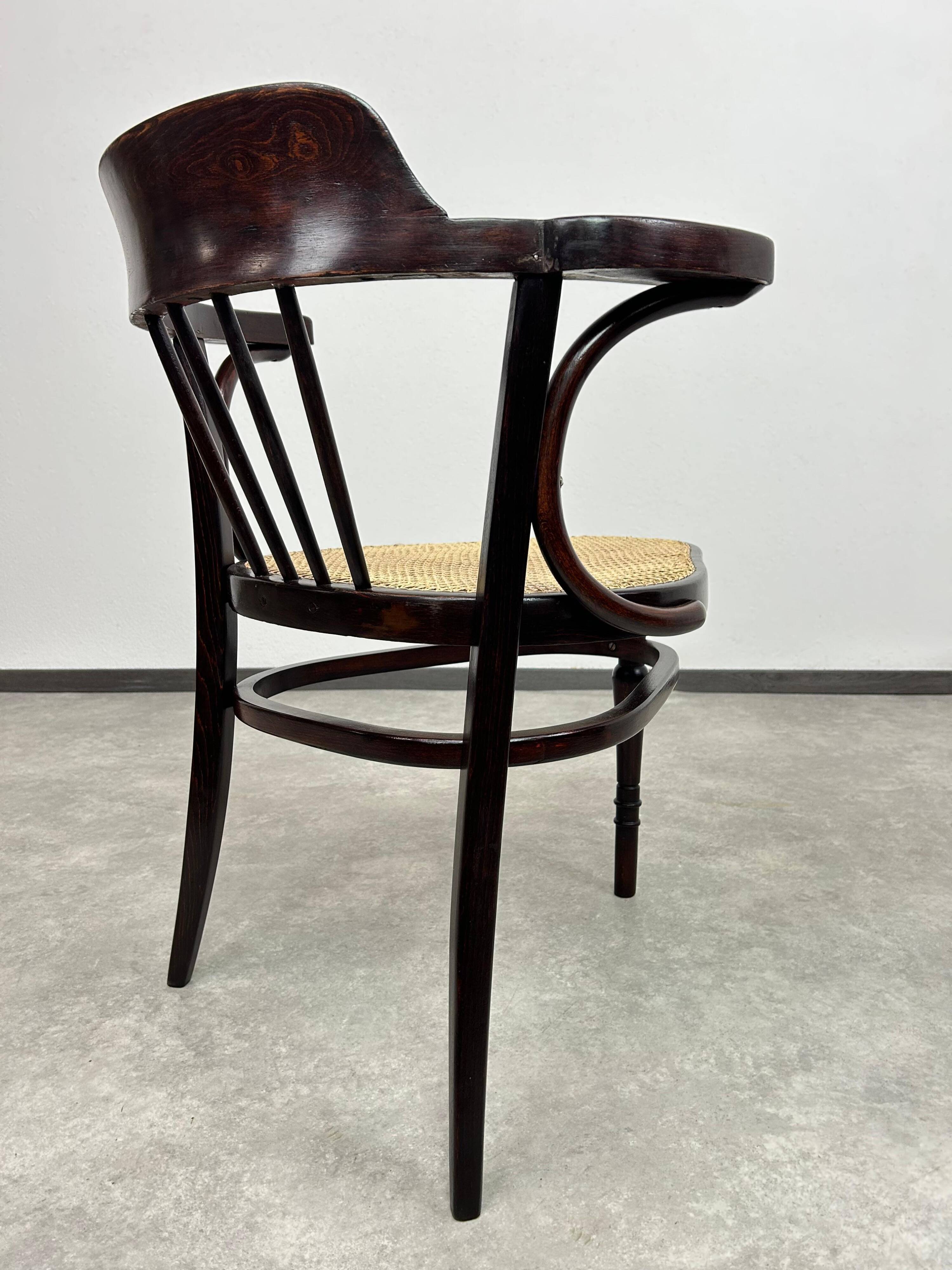 Fauteuil d'angle n°6 par J&J Kohn