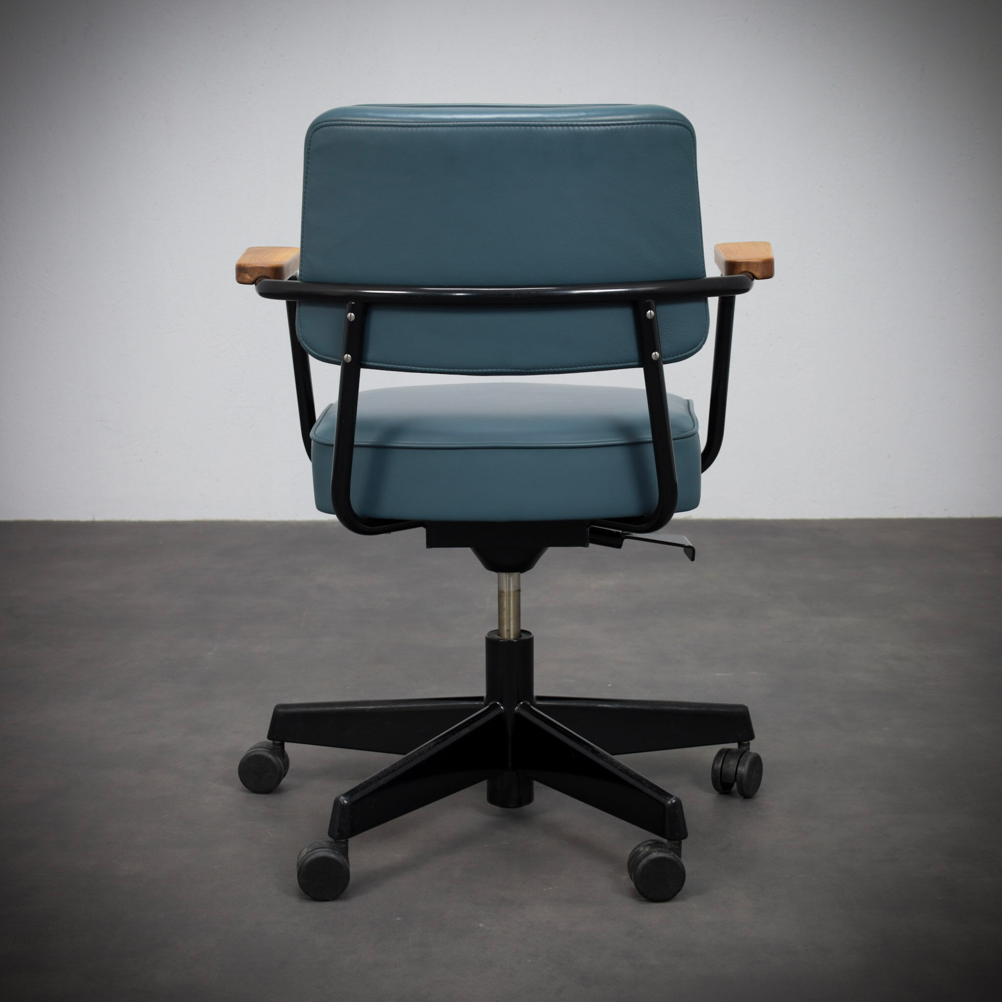 Direction Pivoting Office Chair by Jean Prouvé for Vitra, 1951