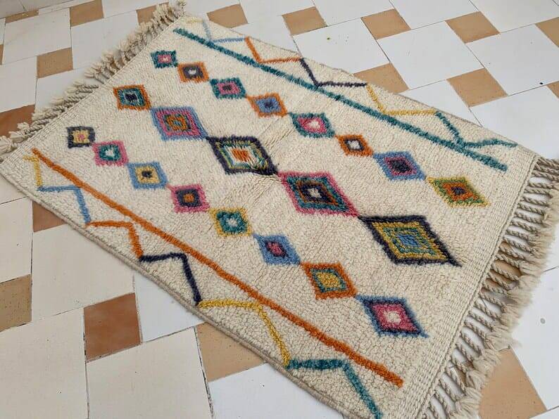 Colorful hand-woven Berber rug, size 150 x 250 cm