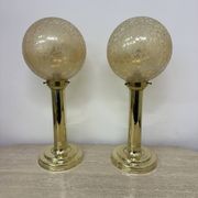 Lot de 2 grandes lampes de table globe en verre, années 1970