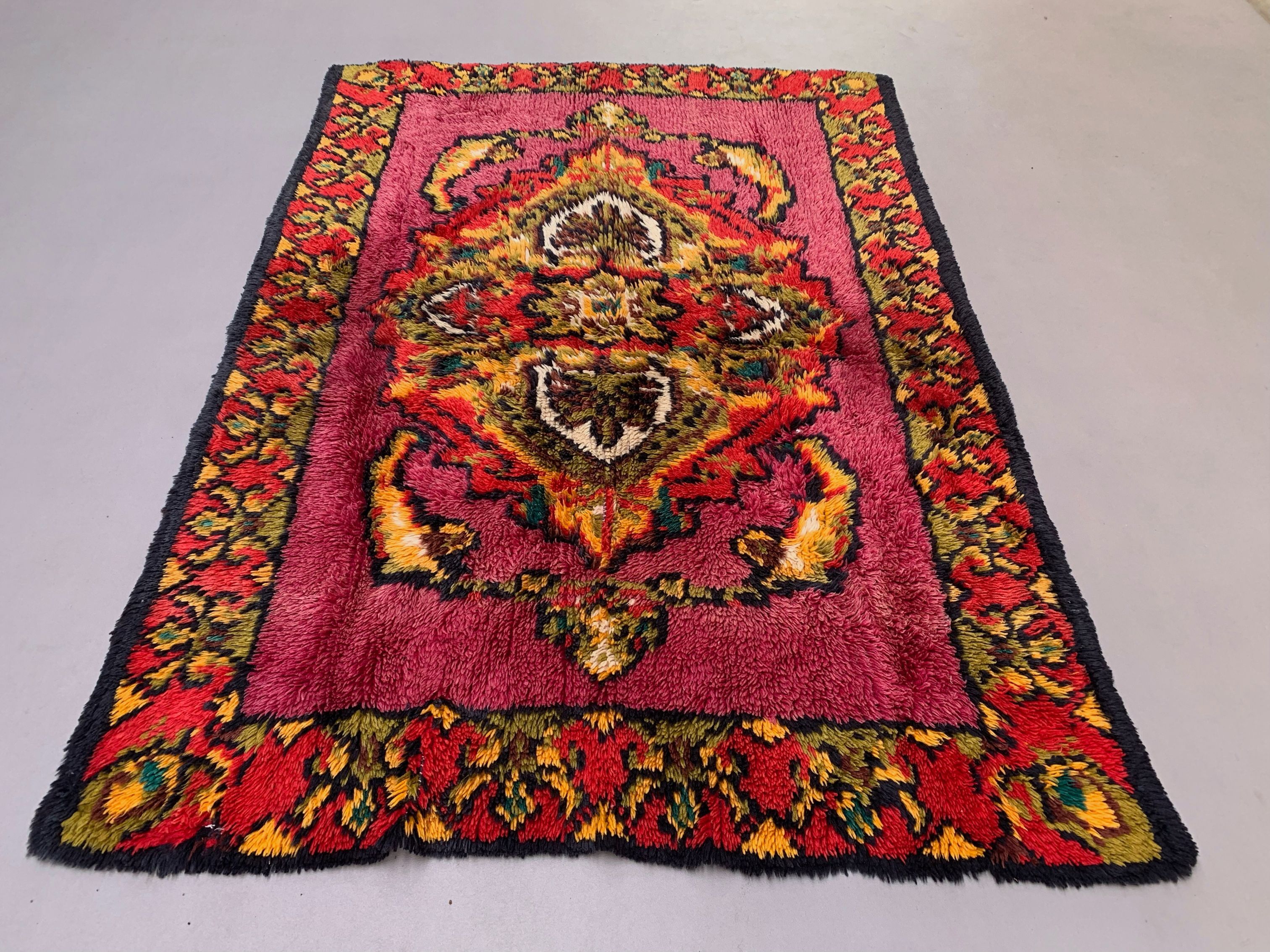 Moroccan berber rug 198x137cm