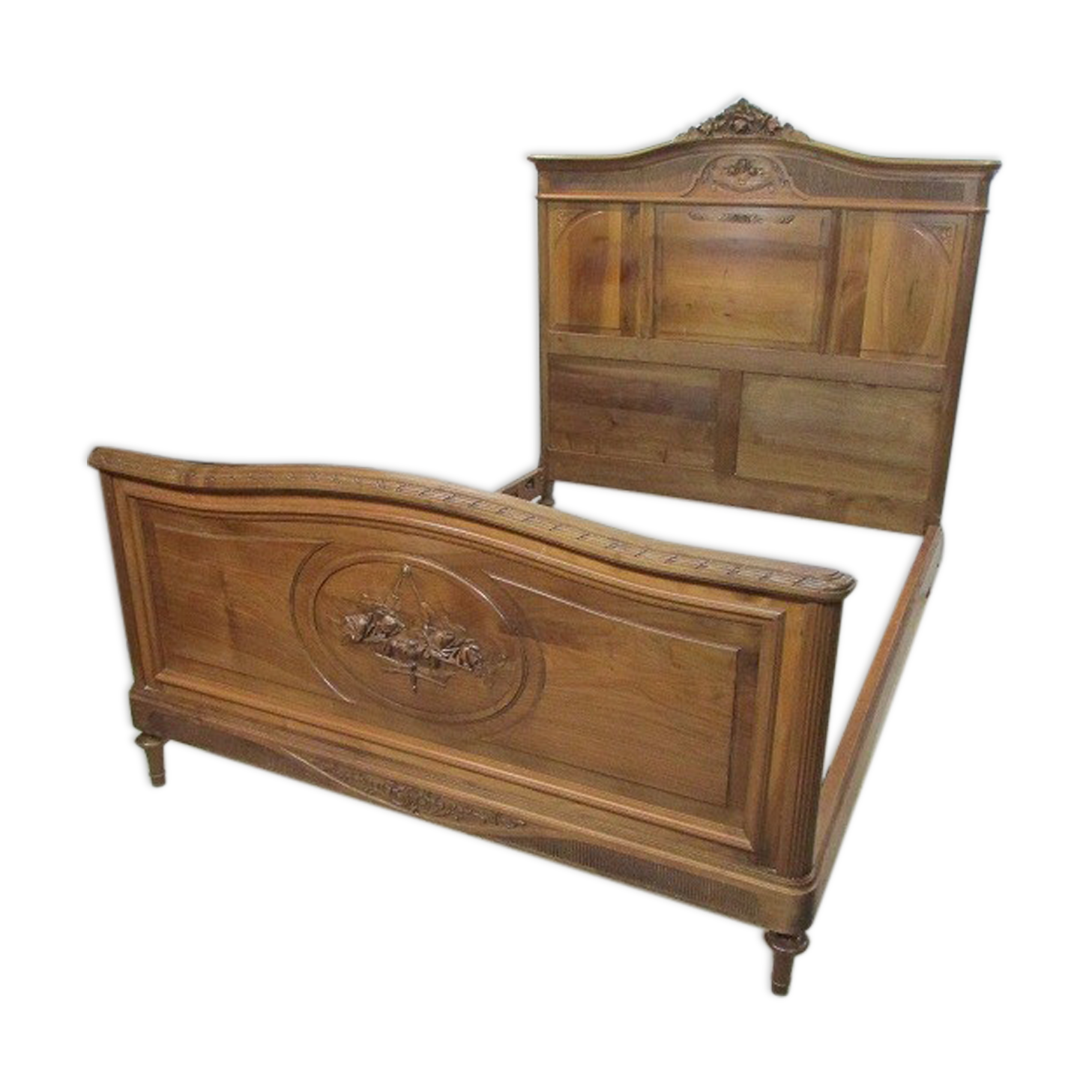 Lit  140 cm en noyer blond massif