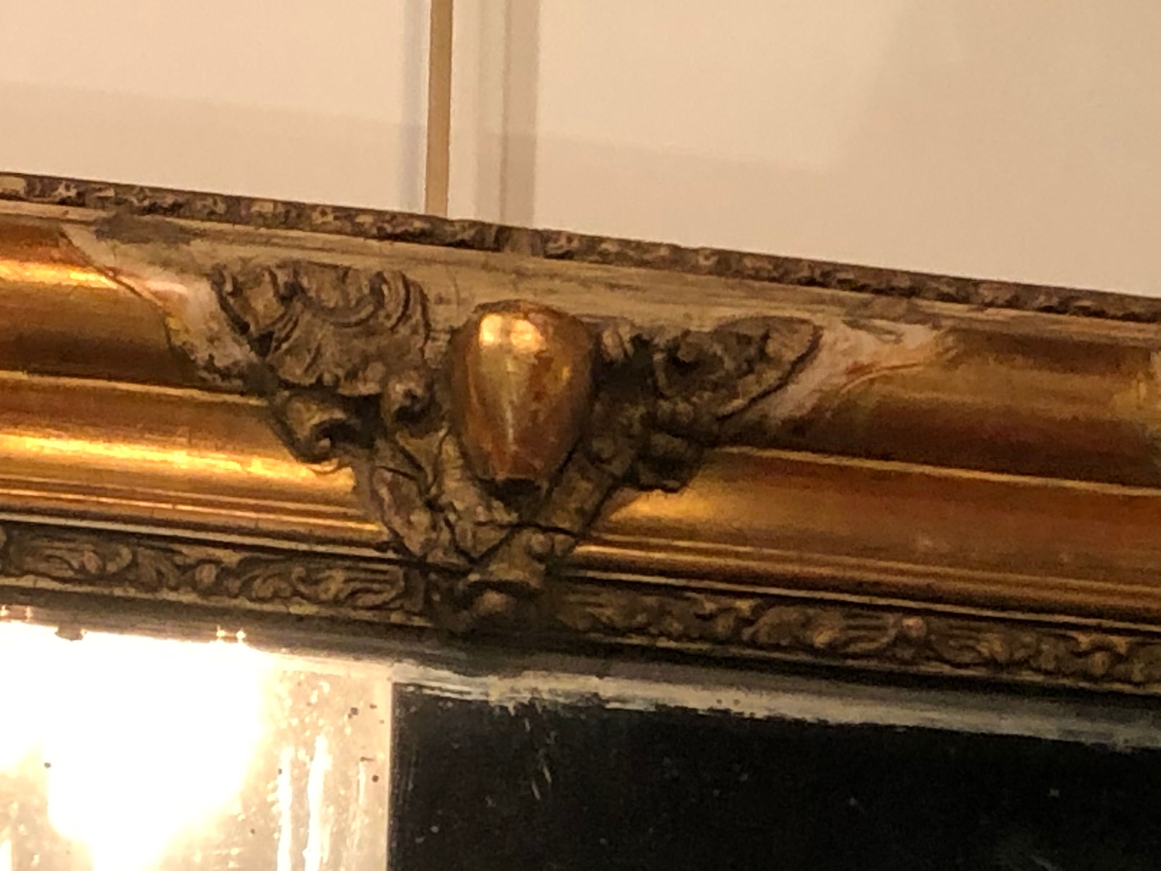 Miroir d'époque Restauration en bois stucké doré - 125x78cm