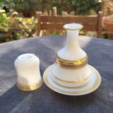 Night service in opaline Miniature dinette