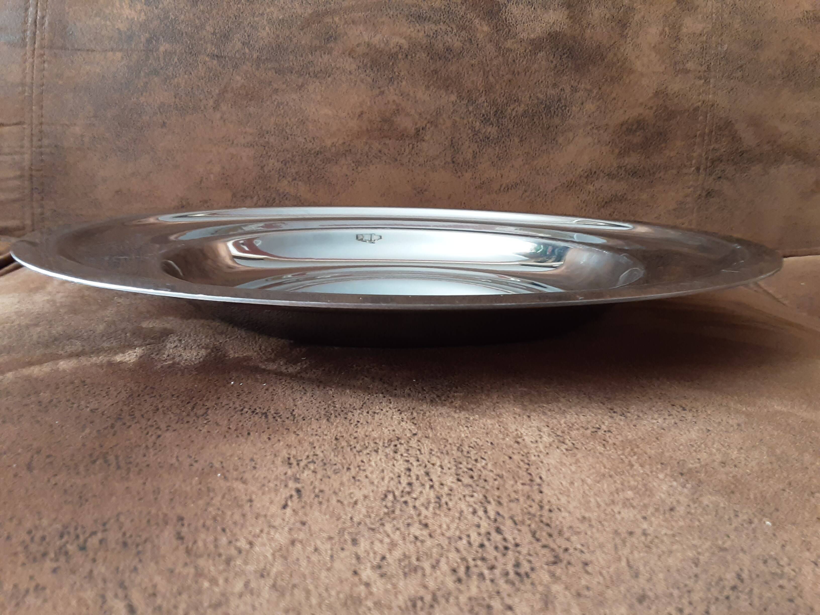 Shallow metal dish