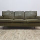 Mid-Century Chesterfield leather sofa, 1960s/1970s.