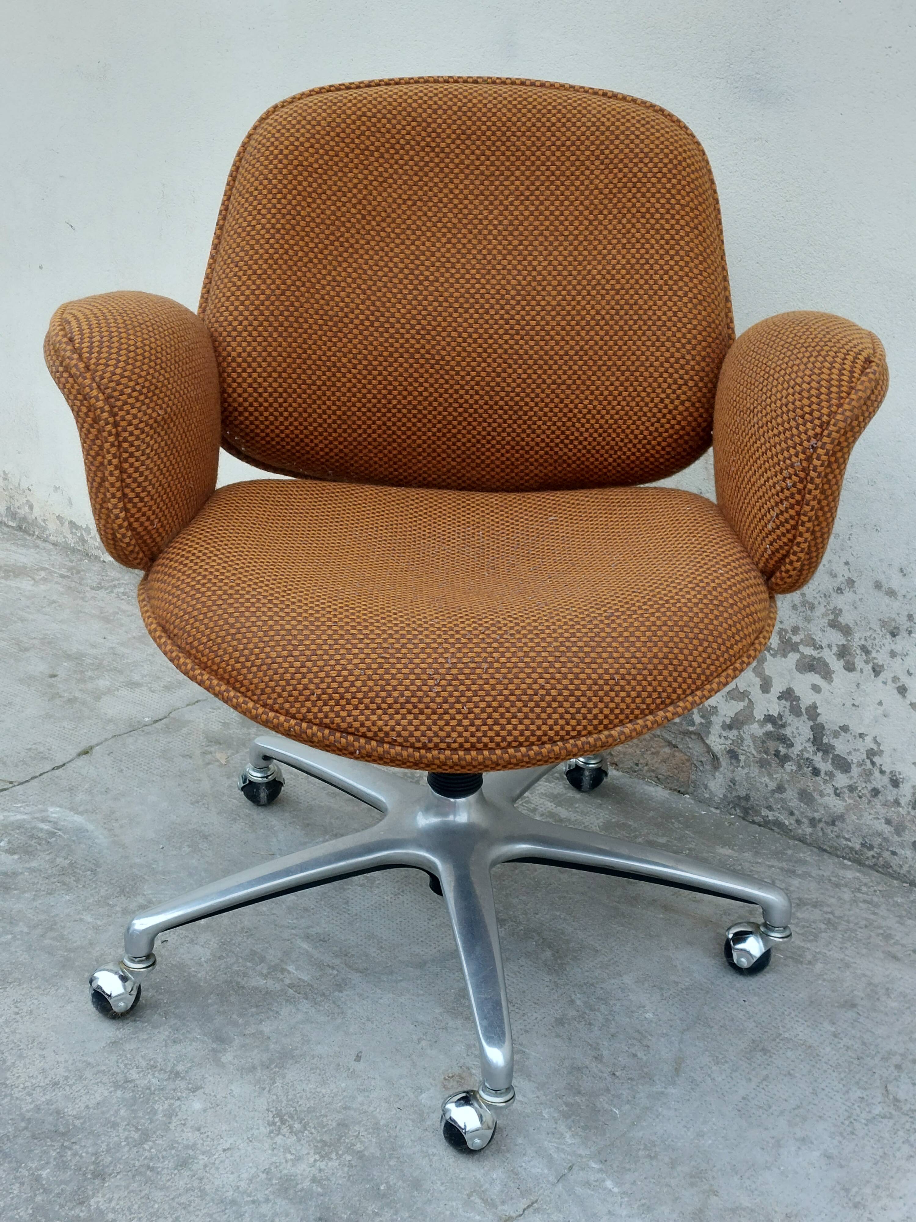 Office armchair design year 80