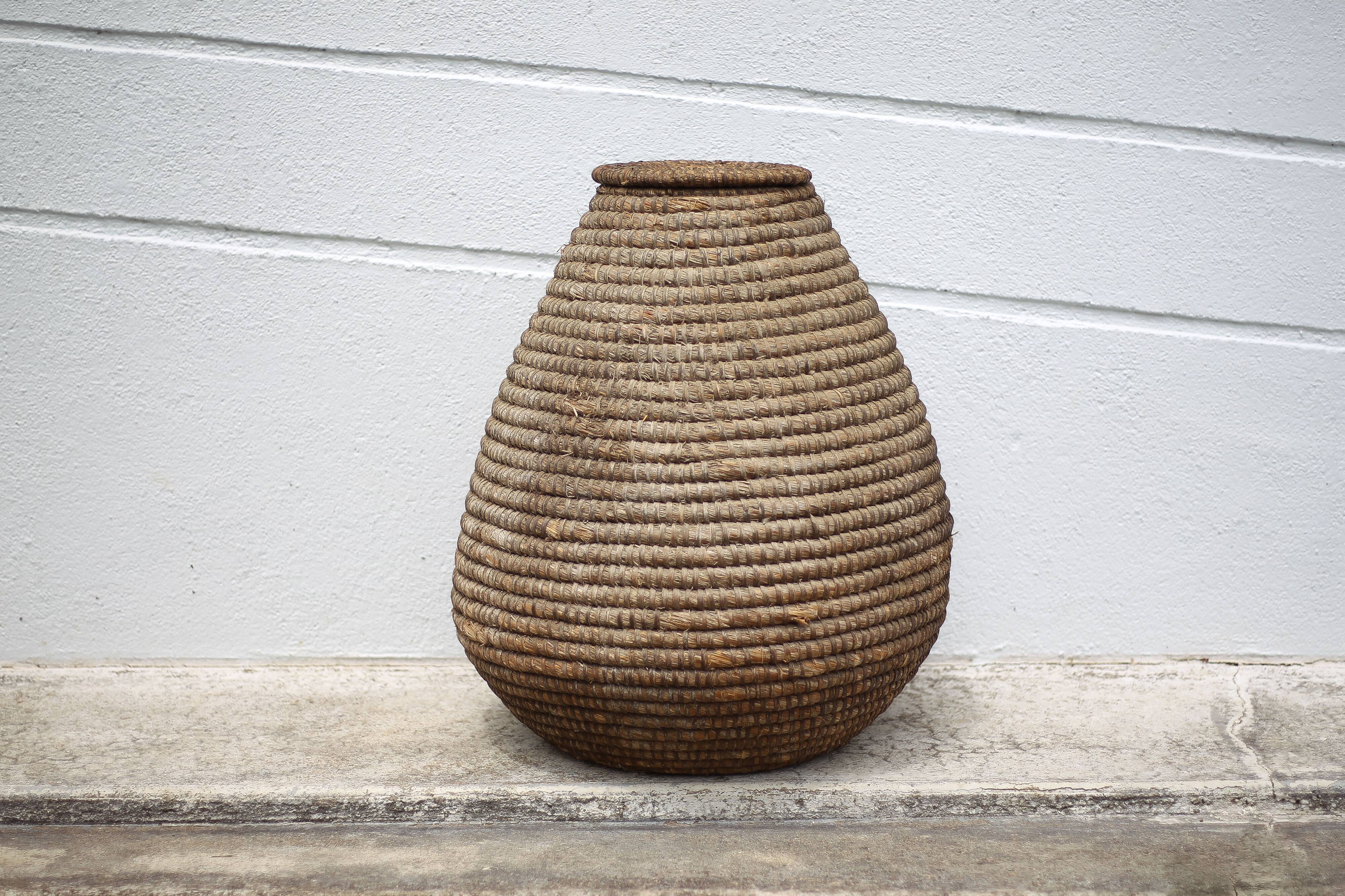 Large old basket with lid, burgundy straw and bramble, woven basket