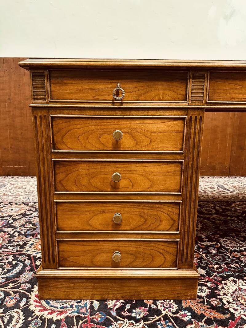 Bureau classique anglais Partnerdesk