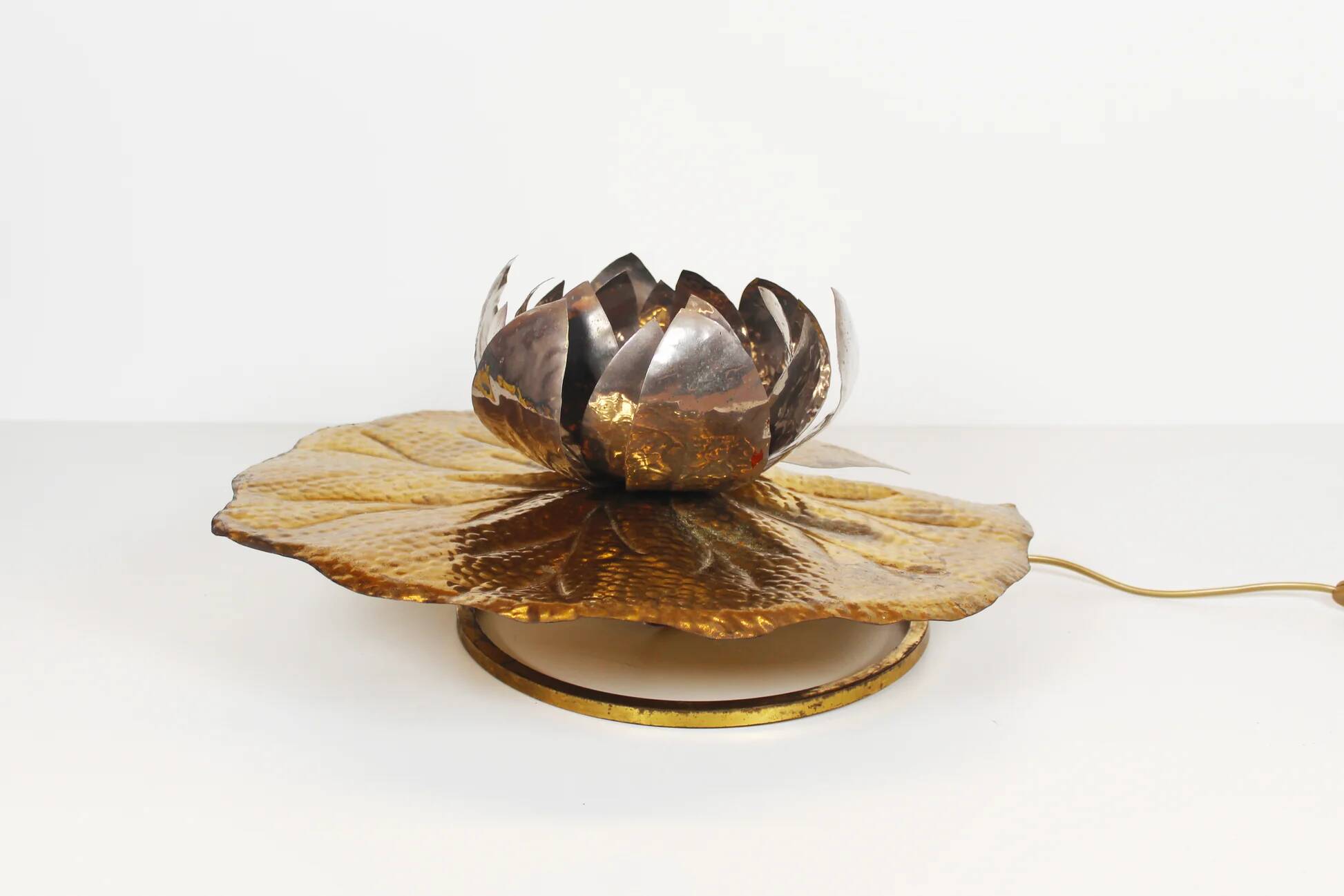 Rare "Waterlily" table lamp by Tommaso Barbi for Bottega Gadda, Italy, 1960s