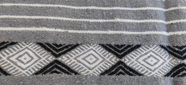 Tapis kilim tissé main en laine naturelle, 145x90 cm