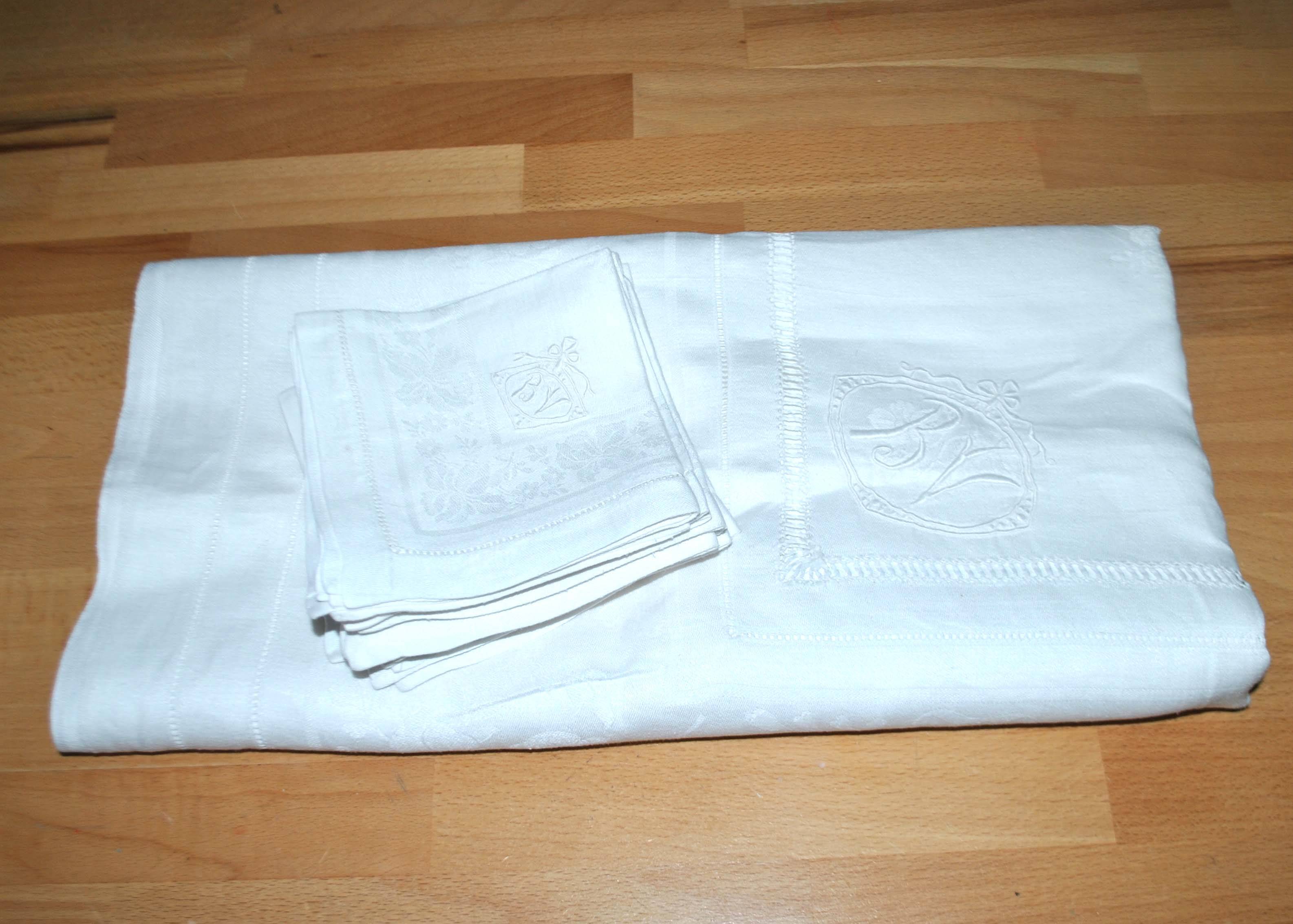 Vintage tablecloth in mixed cotton damask 130x150 floral decor monogram medallion BV + 10 napkins *M