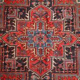 Tapis Heriz Antique du Moyen-Orient, Années 1950, Élégance Traditionnelle