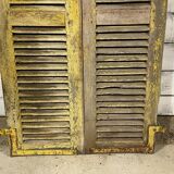 Paire d’anciens volets en bois
