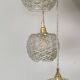Suspension cascade trois feux globes vintage en verre moulé