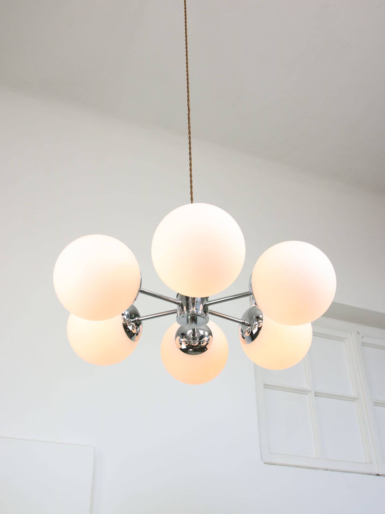 Space-age Italian Sputnik Chrome & Opaline Chandelier, 1970s