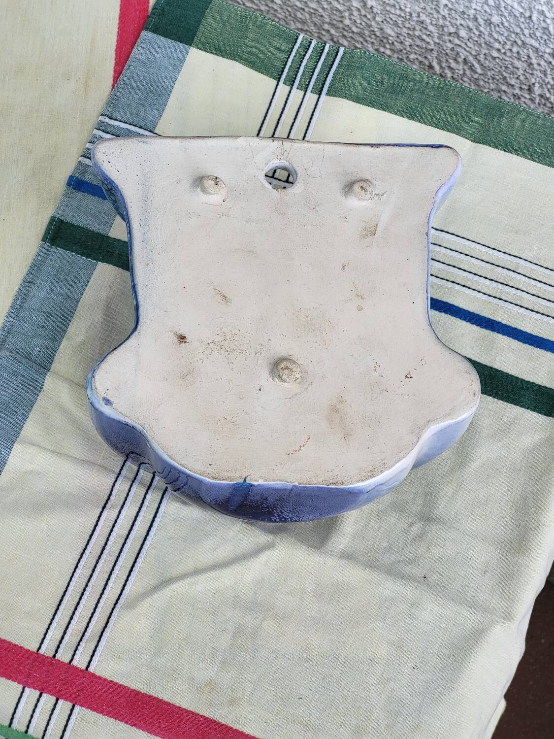Wall pot
