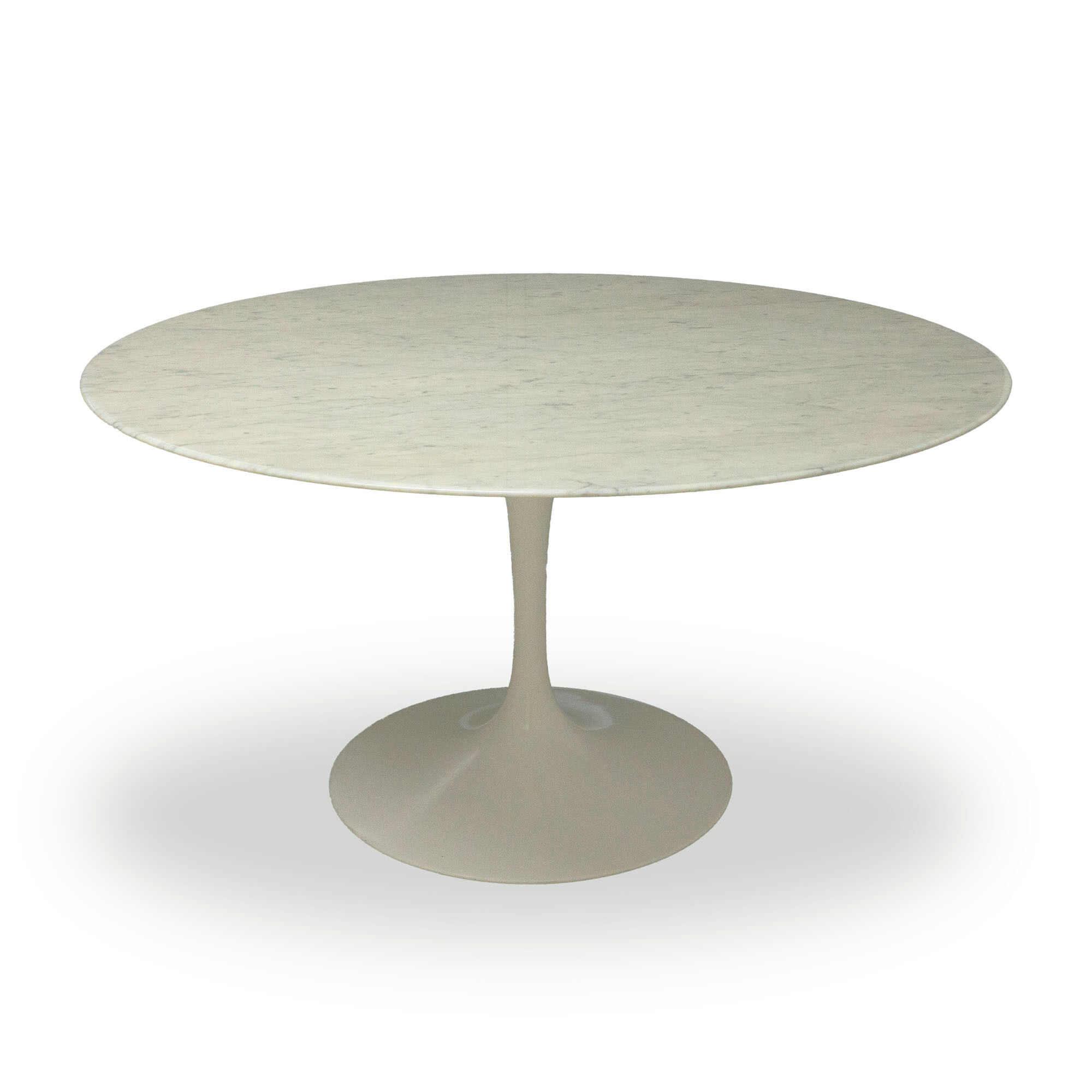 Round table Tulip in Calacatta marble by Eero Saarinen, Knoll