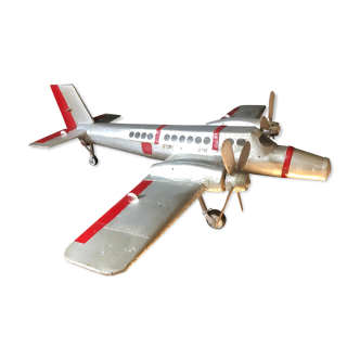 Large model of Cessna 411 aircraft