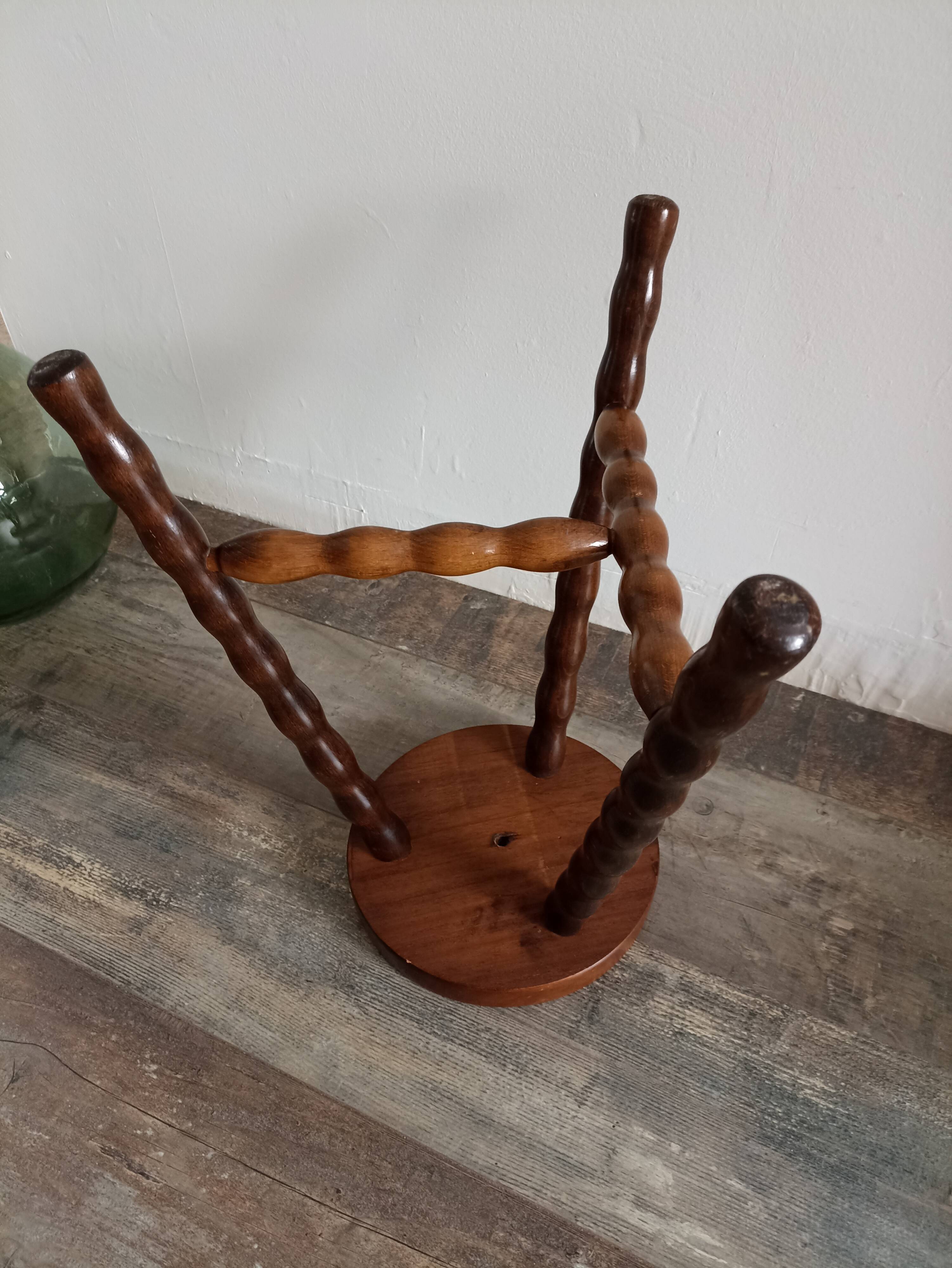 Tripod stool