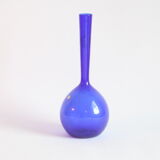 Cobalt blue bud vase by Arthur Percy for Gullaskruf Glasbruk, Sweden 1950s.