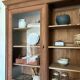 Grand vaisselier en bois foncé